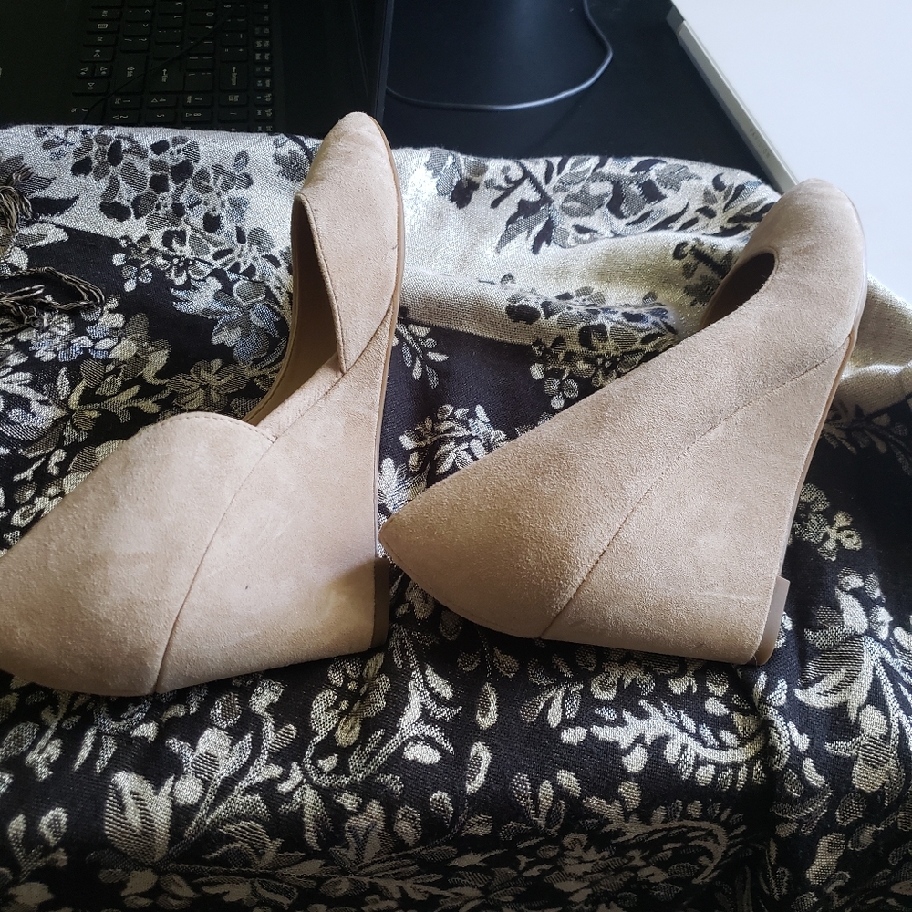 Felice Suede d'Orsay Wedge Pump
